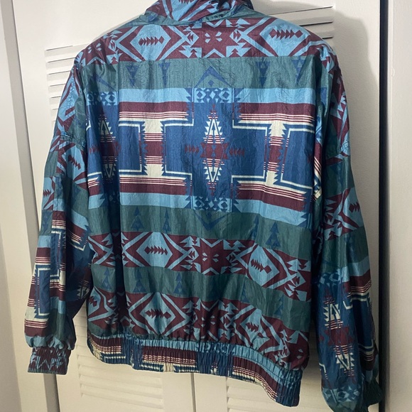 Kaotic Geometric Pattern Jacket - Picture 3 of 5